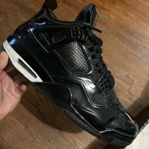 COPY - Gently worn.Box & everything included.All original